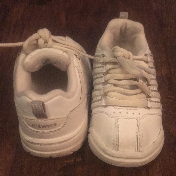 K-Swiss boys shoes - Picture 2 of 3